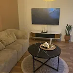 Villa 170 M2 Stort Hus Taet Pa Centrum, Mch Og Boxen *