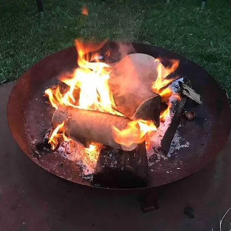 170 M2 Stort Hus Taet Pa Centrum, Mch Og Boxen