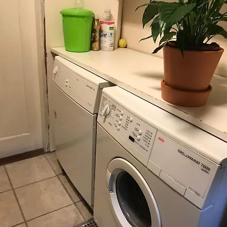 Villa 170 M2 Stort Hus Taet Pa Centrum, Mch Og Boxen