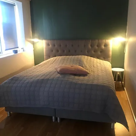 170 M2 Stort Hus Taet Pa Centrum, Mch Og Boxen Vila *