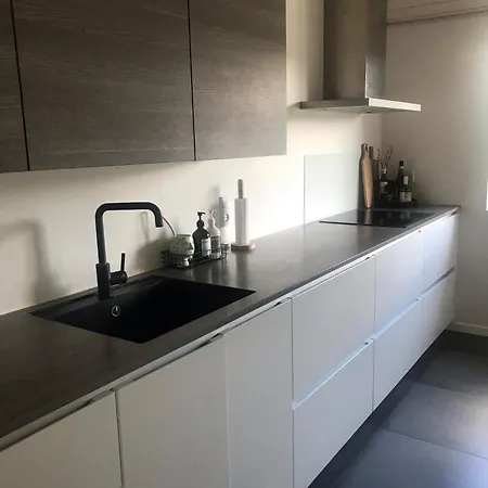 Villa 170 M2 Stort Hus Taet Pa Centrum, Mch Og Boxen *