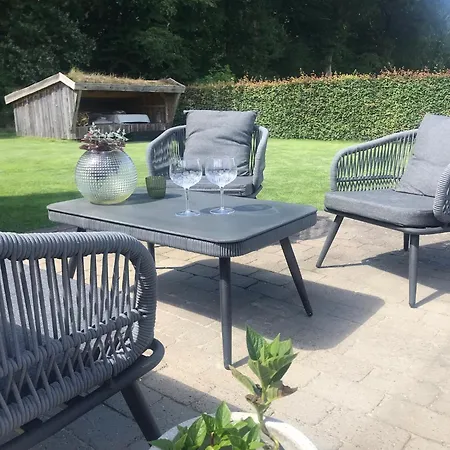 Villa 170 M2 Stort Hus Taet Pa Centrum, Mch Og Boxen *