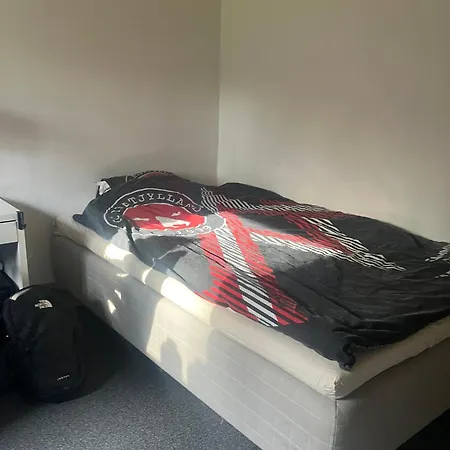 170 M2 Stort Hus Taet Pa Centrum, Mch Og Boxen *